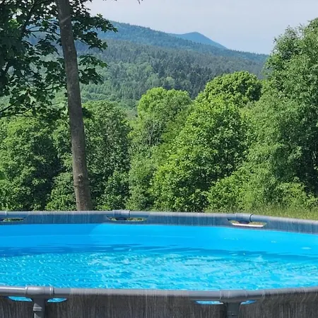 Domek w górach z jacuzzi, balią i basenem Casa de Férias *