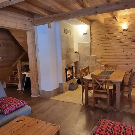 Domek w górach z jacuzzi, balią i basenem Casa de Férias Nowica