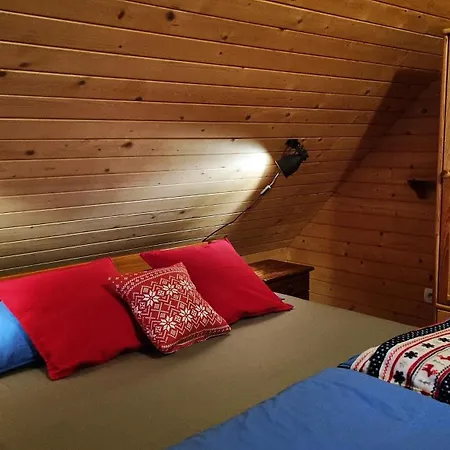 Domek w górach z jacuzzi, balią i basenem