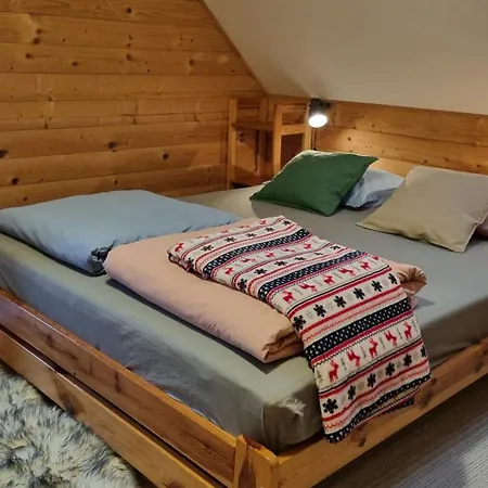 Domek w górach z jacuzzi, balią i basenem Casa de Férias *