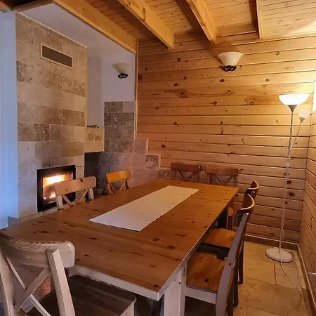 W Gorach Z Jacuzzi, Balia I Basenem Tatil Evi Nowica