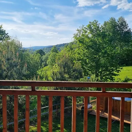 Domek w górach z jacuzzi, balią i basenem Casa de Férias *