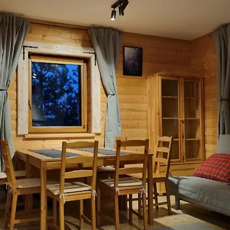 Domek w górach z jacuzzi, balią i basenem