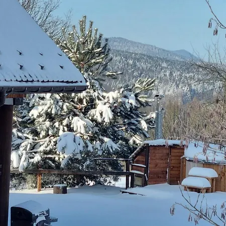 Domek w górach z jacuzzi, balią i basenem Casa de Férias *