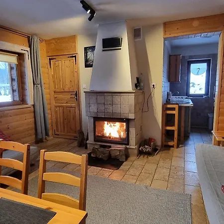 W Gorach Z Jacuzzi, Balia I Basenem Tatil Evi Nowica