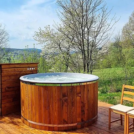 Casa de Férias Domek w górach z jacuzzi, balią i basenem