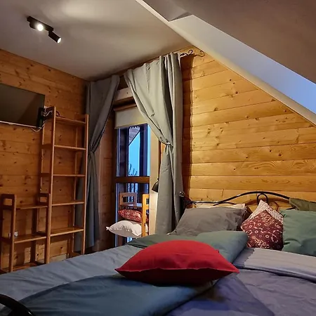 Domek w górach z jacuzzi, balią i basenem Casa de Férias