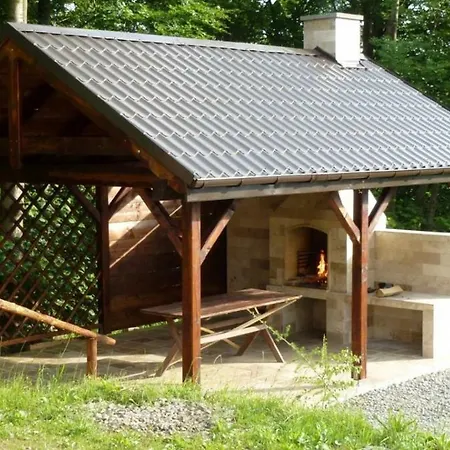 W Gorach Z Jacuzzi, Balia I Basenem Tatil Evi Nowica